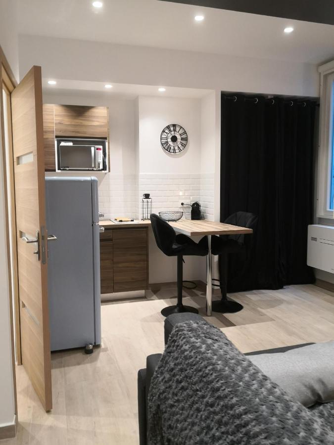 Le Studio Du Vieux Port Lägenhet Marseille Exteriör bild