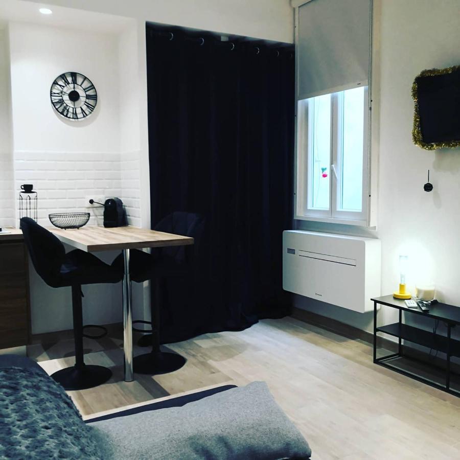 Le Studio Du Vieux Port Lägenhet Marseille Exteriör bild